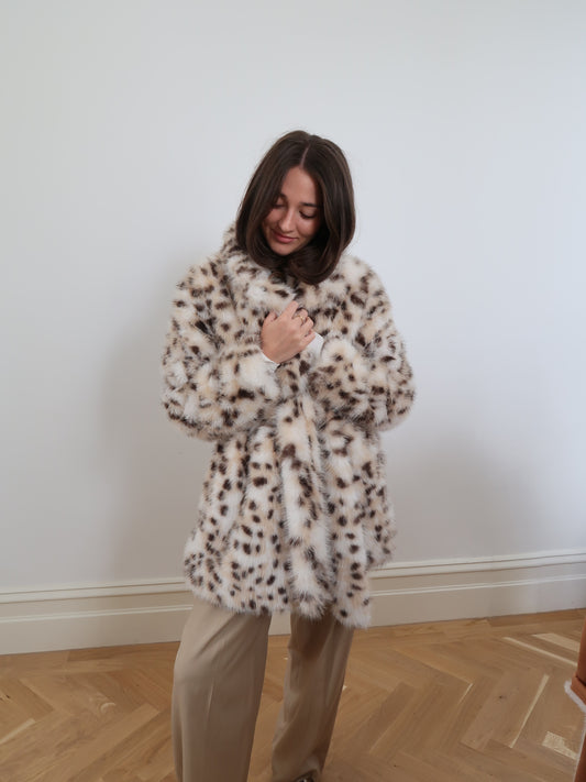 FAUX FUR COAT - WHITE/BEIGE