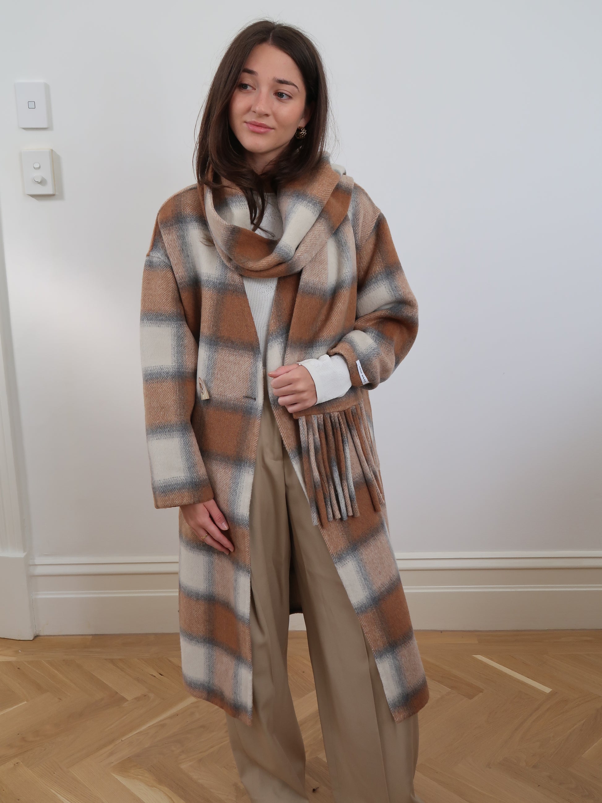 BUILT IN SCARF COAT - CAMEL
