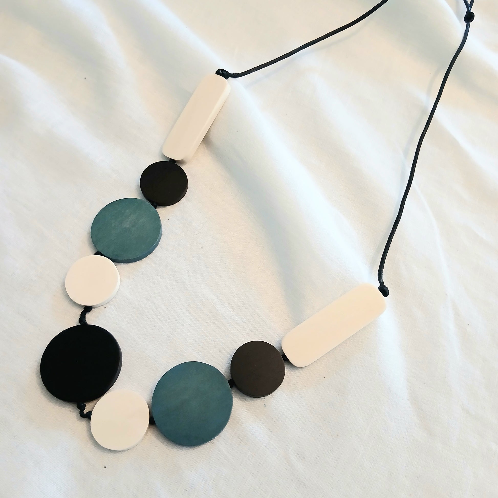Rectangle and Circles Wooden Beaded Necklace N6-6194