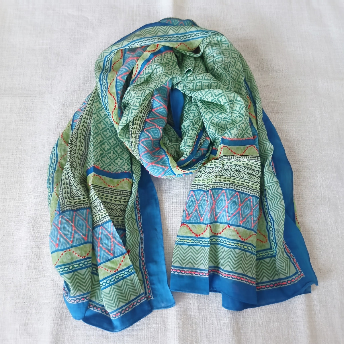 Geometric Print Lightweight Scarf 66083-0500