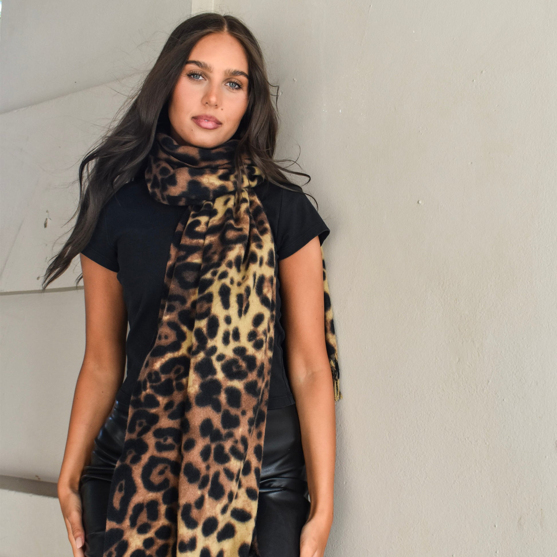 Pre-Order Leopard Winter Scarf 332740