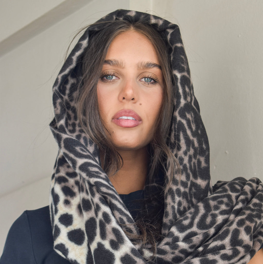 PRE-ORDER Soft Leopard Scarf 332764