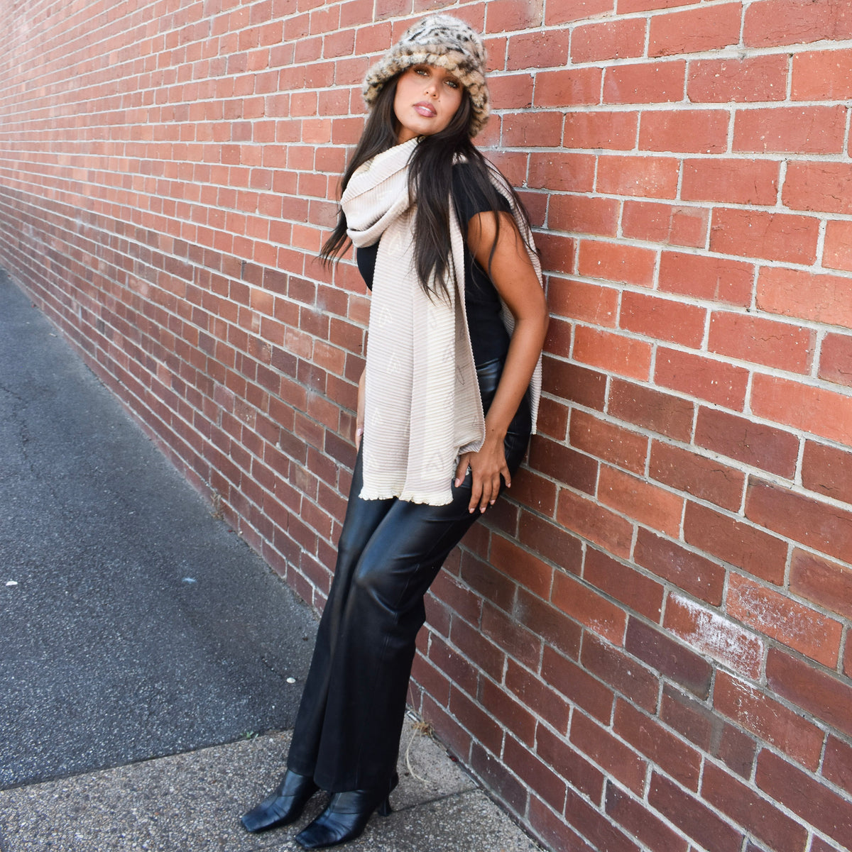 Fluffy Faux Fur Bucket Hat Leopard 7532