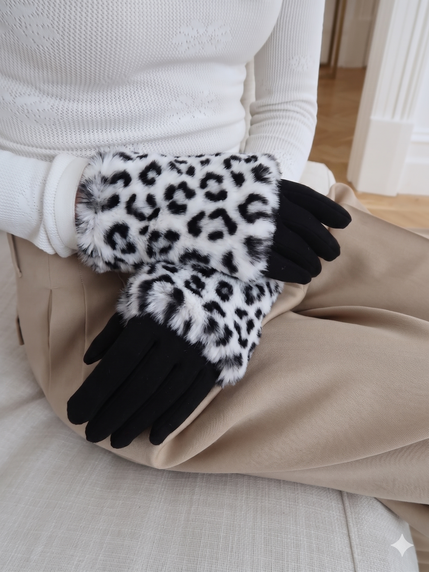 Faux 2 in One Glove Leopard GV1433
