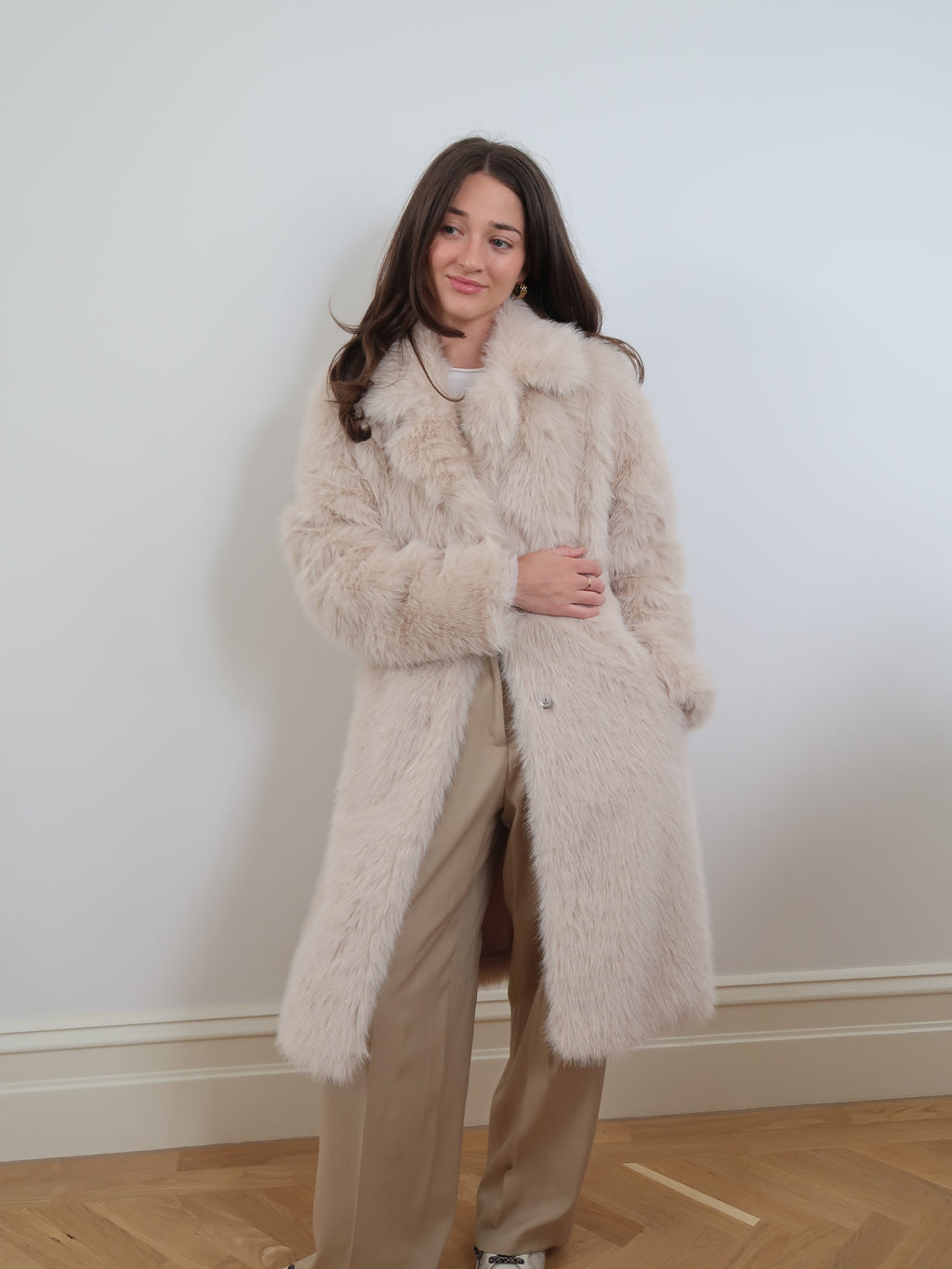 FAUX FUR COAT - BEIGE KRE1176