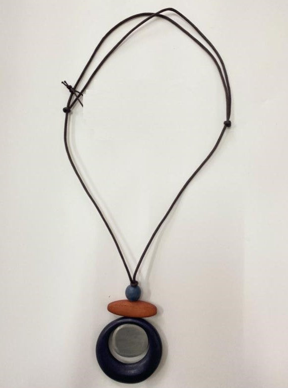 Pearl in Wooden Necklace N7-1017