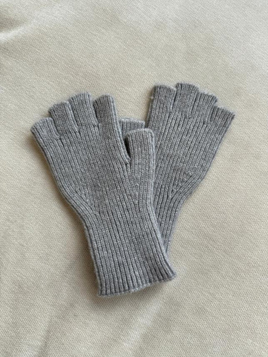 Fingerless Gloves