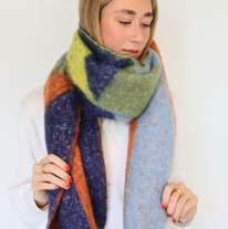 Soft Blanket Scarf with Tassels - 332390
