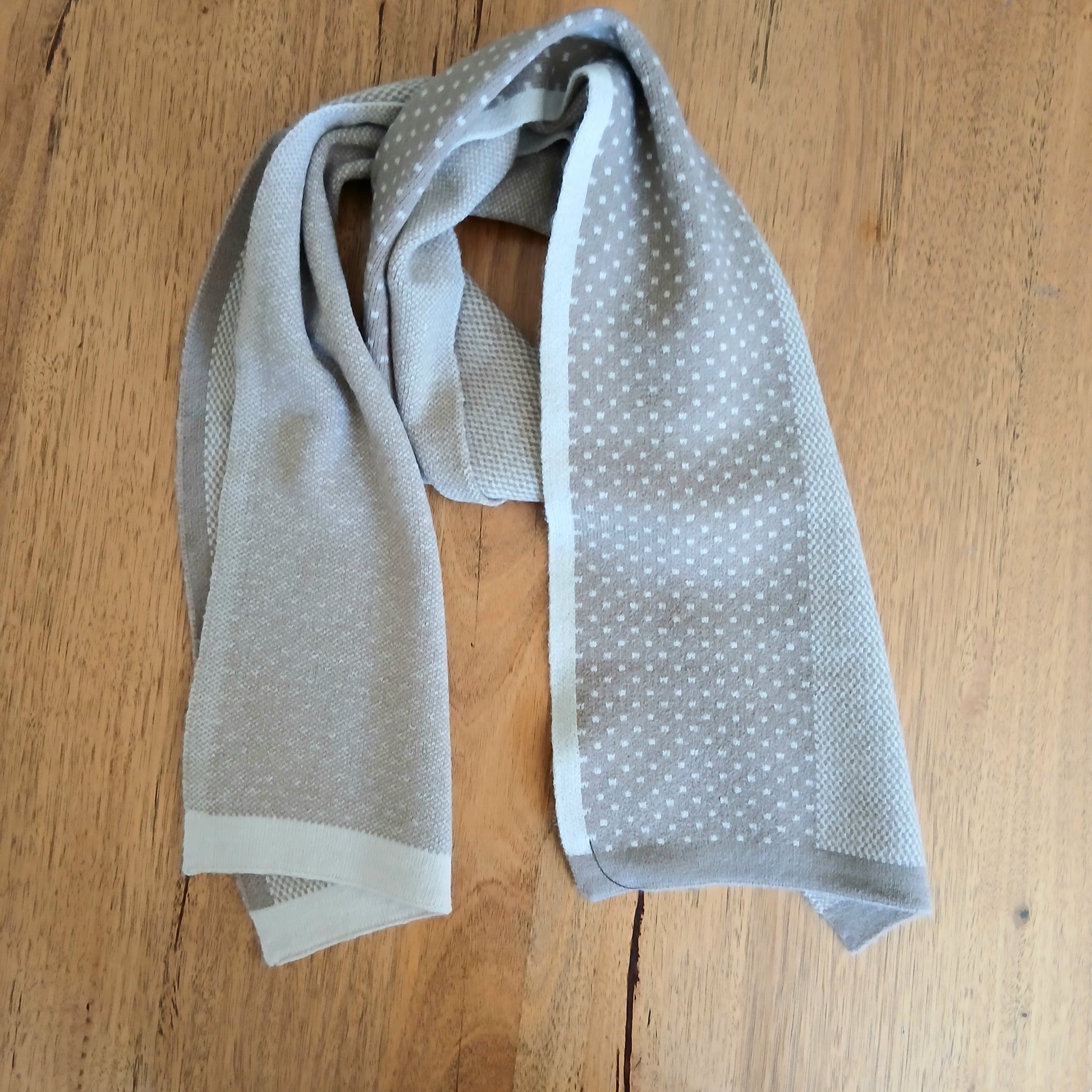 Pre-Order Narrow Thick Scarf Patterned 332716