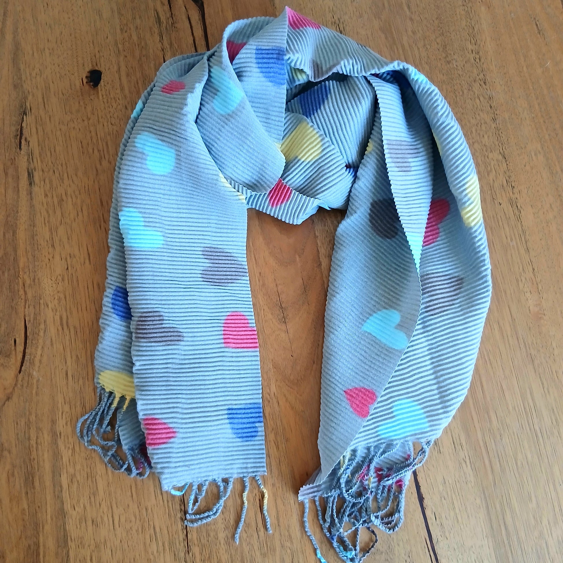 PRE-ORDER Super Soft Heart Scarf 332757