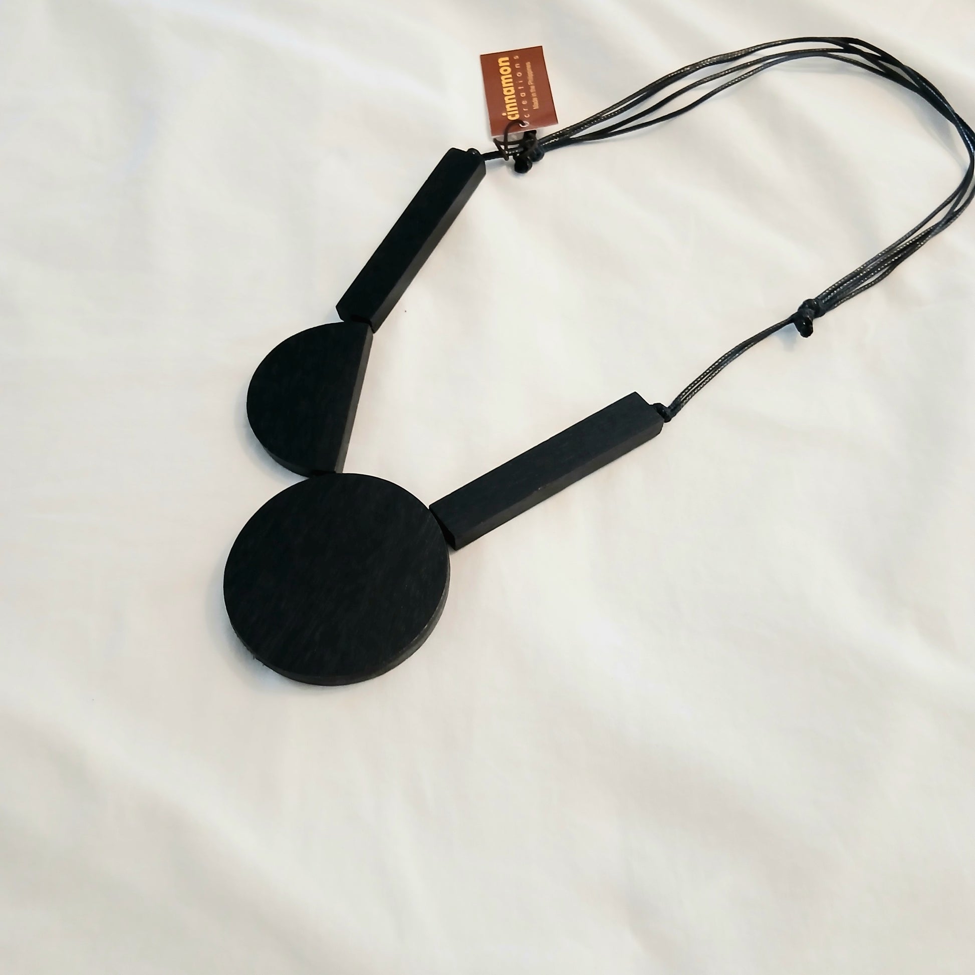 PRE-ORDER Artistic Resin Shapes Necklace Solid Colour 36211