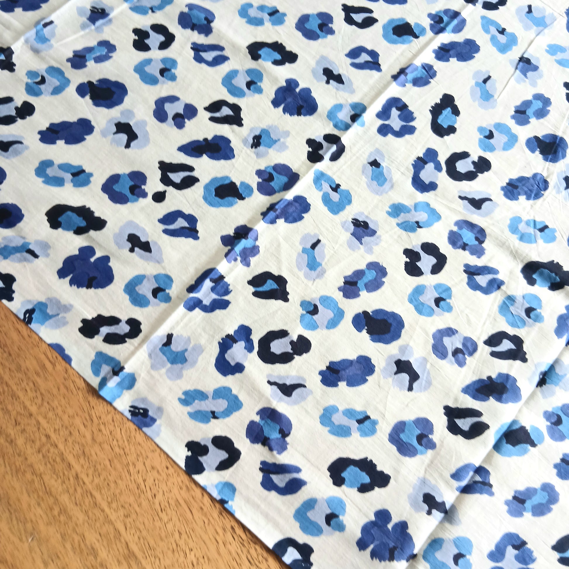 Blue Leopard Cotton Scarf 65939