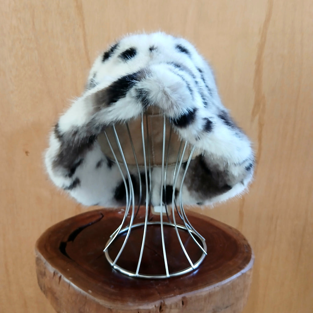 Pre-Order Fluffy Faux Fur Bucket Hat Unique Leopard 7537