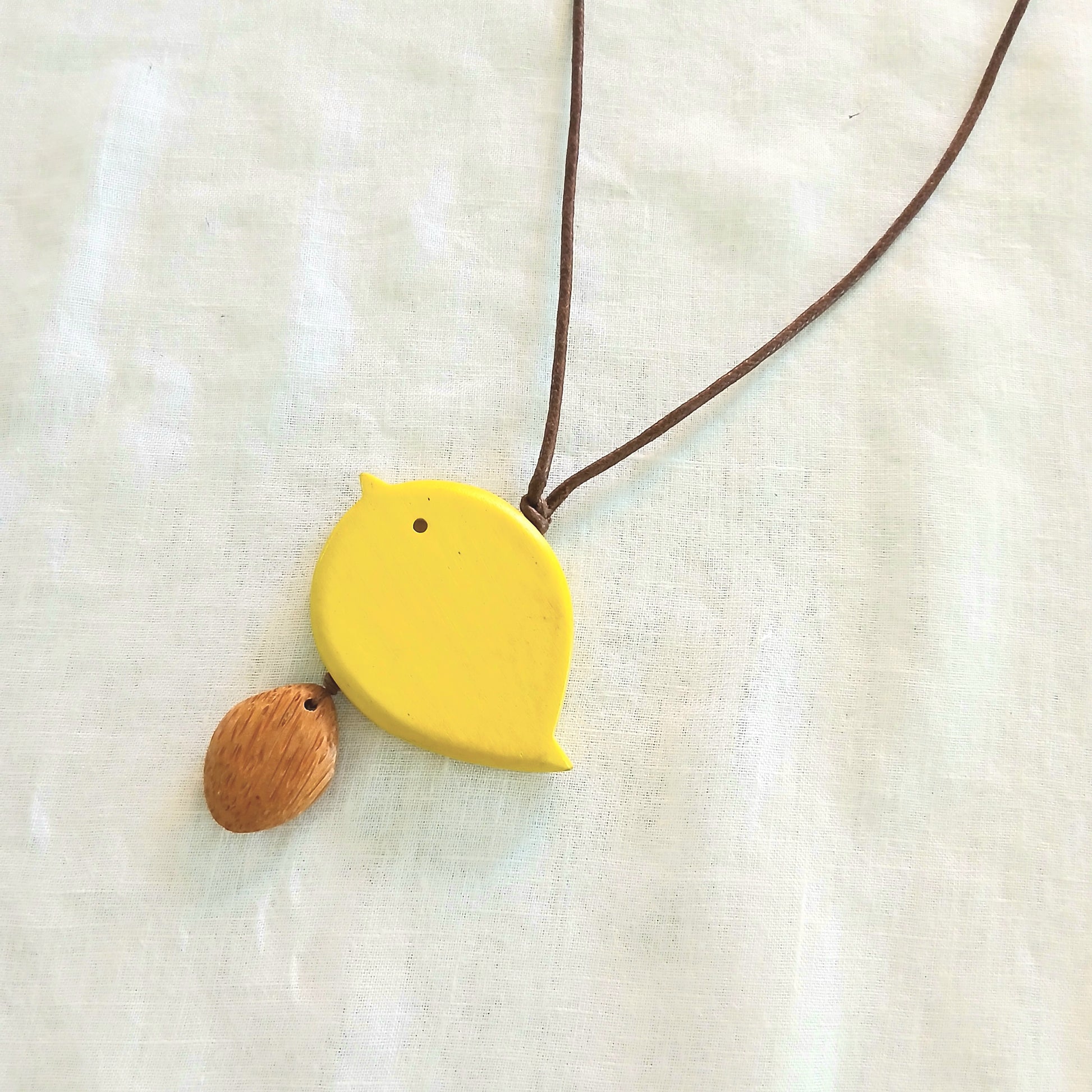 Round Little Birdie Necklace N7-815