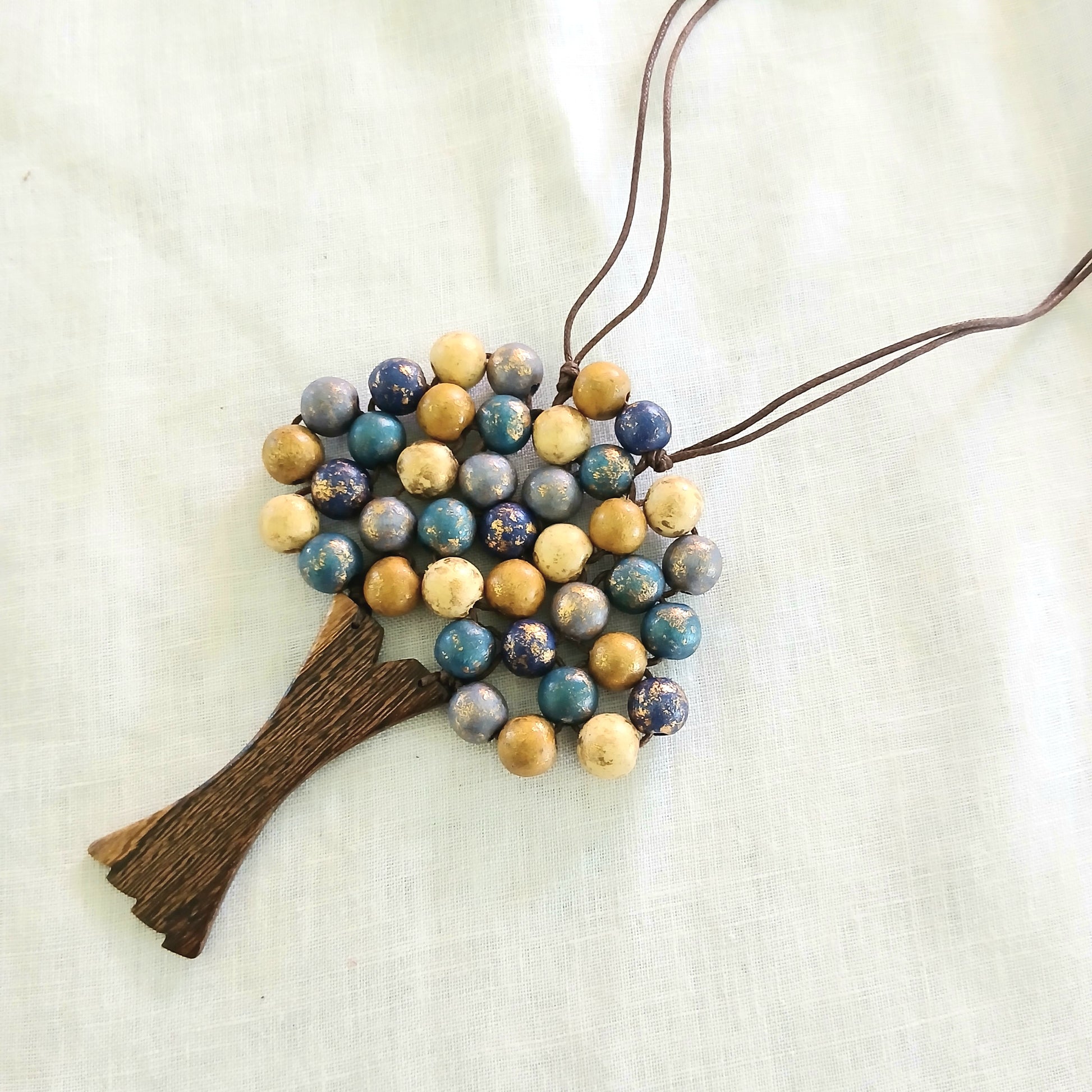 Large Pearl Like Wooden Beaded Tree Pendant Necklace N6-3591GCAM