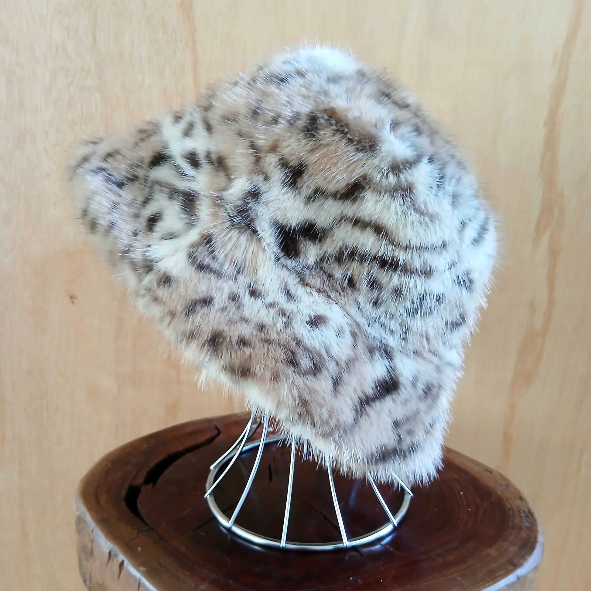 Pre-Order Fluffy Faux Fur Bucket Hat Leopard 7532