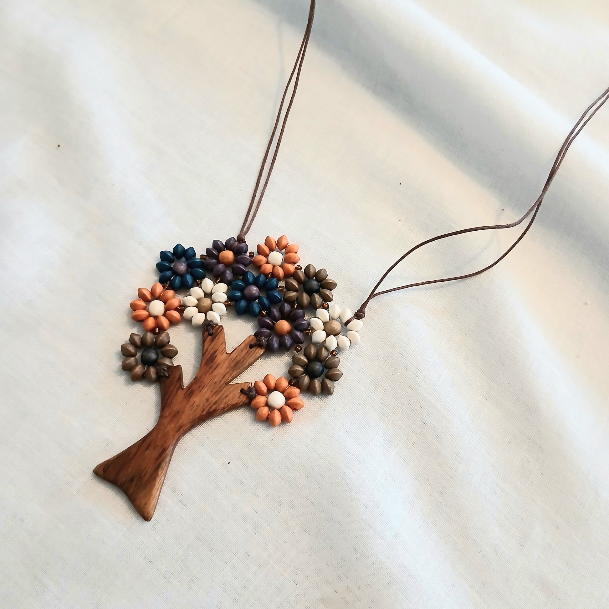 Tree of Life Floral Leafs Wooden Pendant Necklace N6-6036