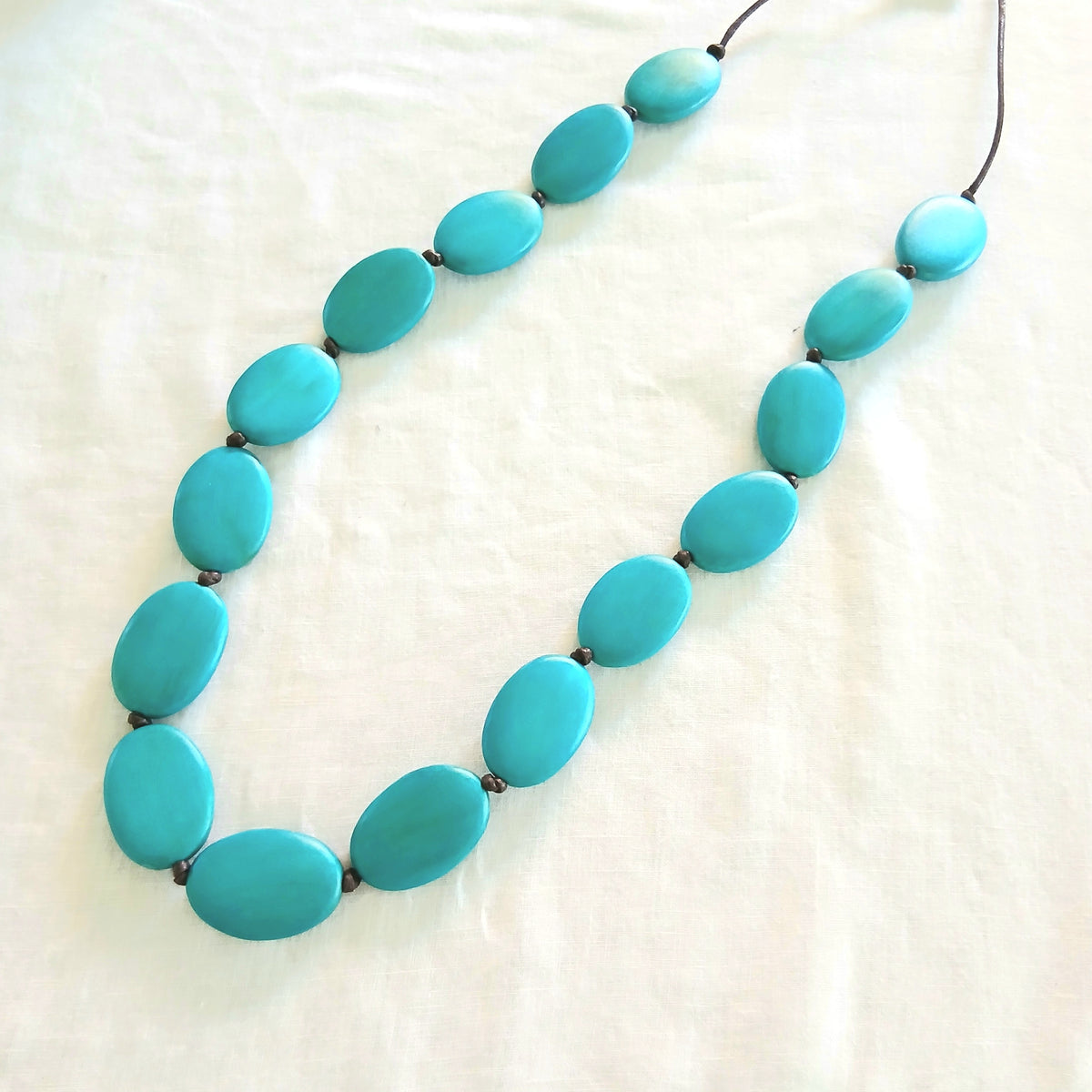 Large Oval - Plain Long Beaded Necklace N6-1821