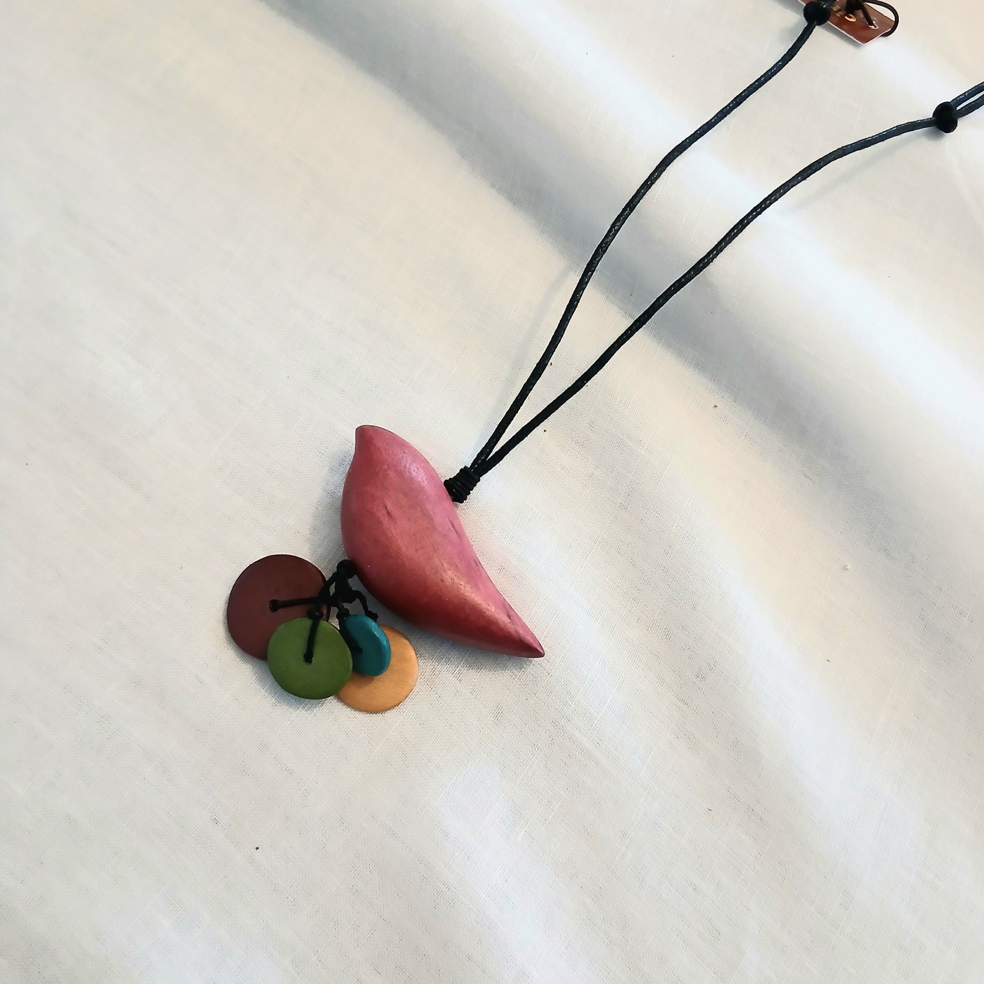 Birdie Shaped with 4 Circled Wooden Beaded Necklace N6-5372