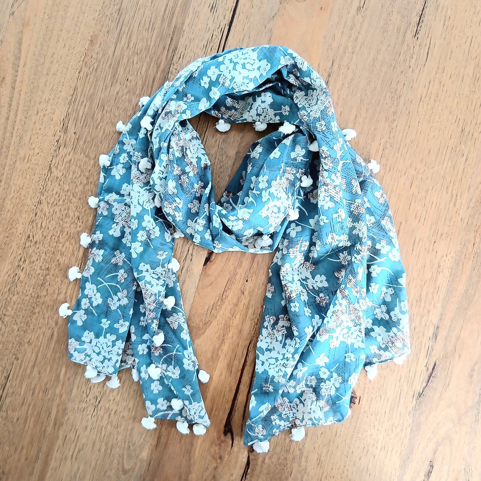 Flower Patterned Pom Pom Scarf Yash-363