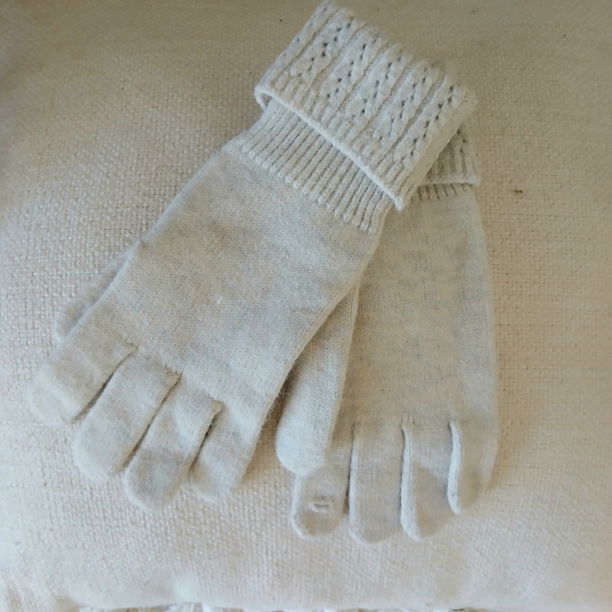 Pre-Order Knit Glove GL047