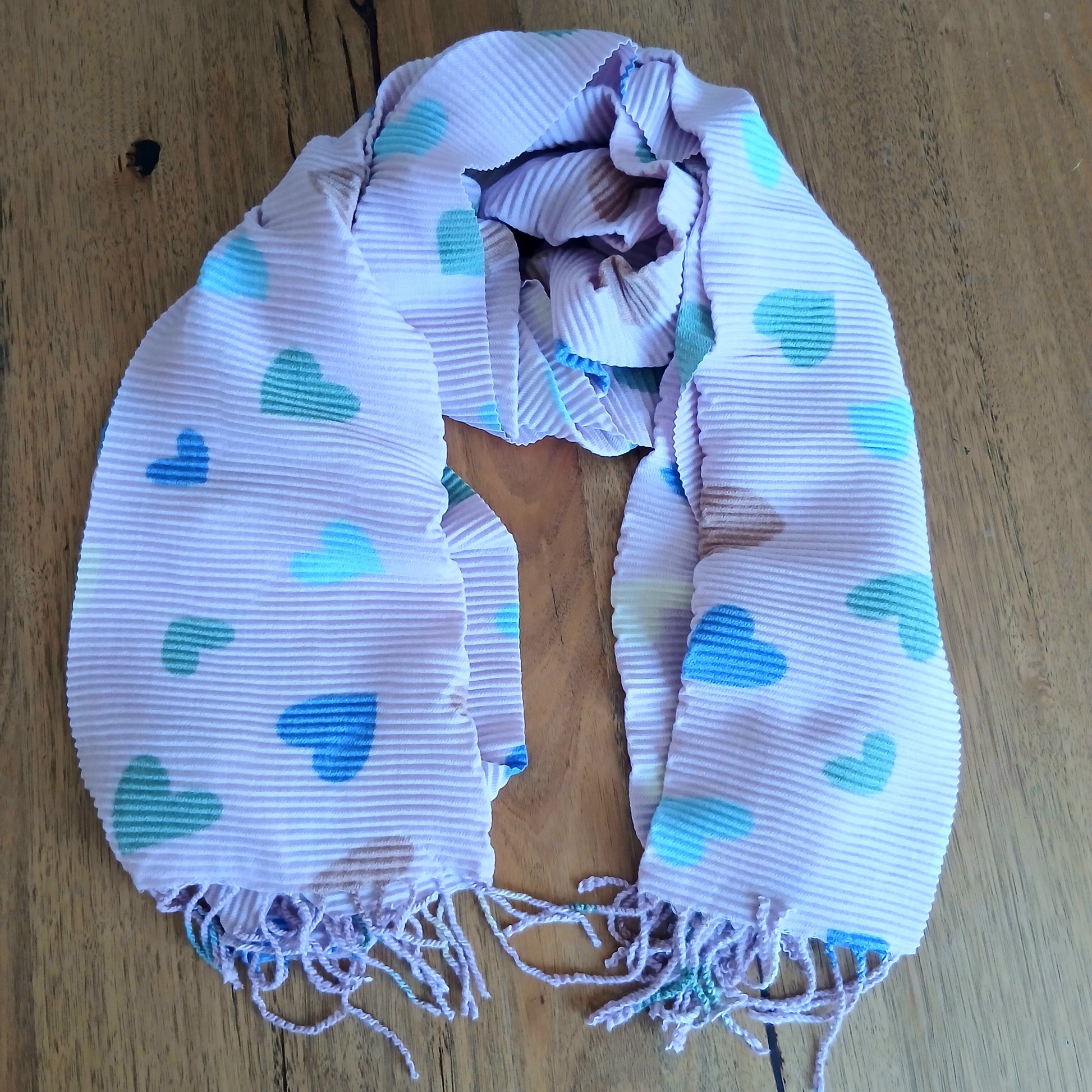 PRE-ORDER Super Soft Heart Scarf 332757