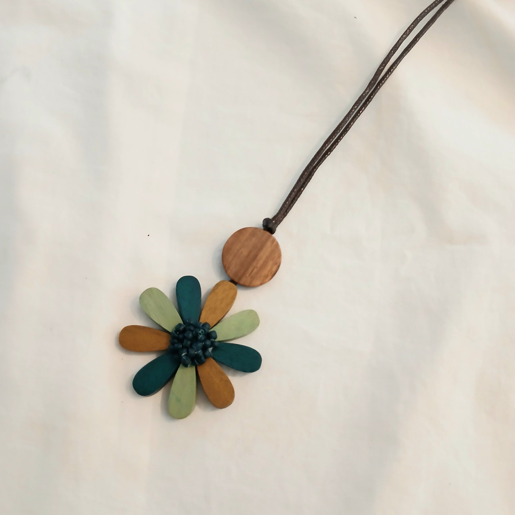 PRE-ORDER Wooden Flower Pendant Necklace N7-1665