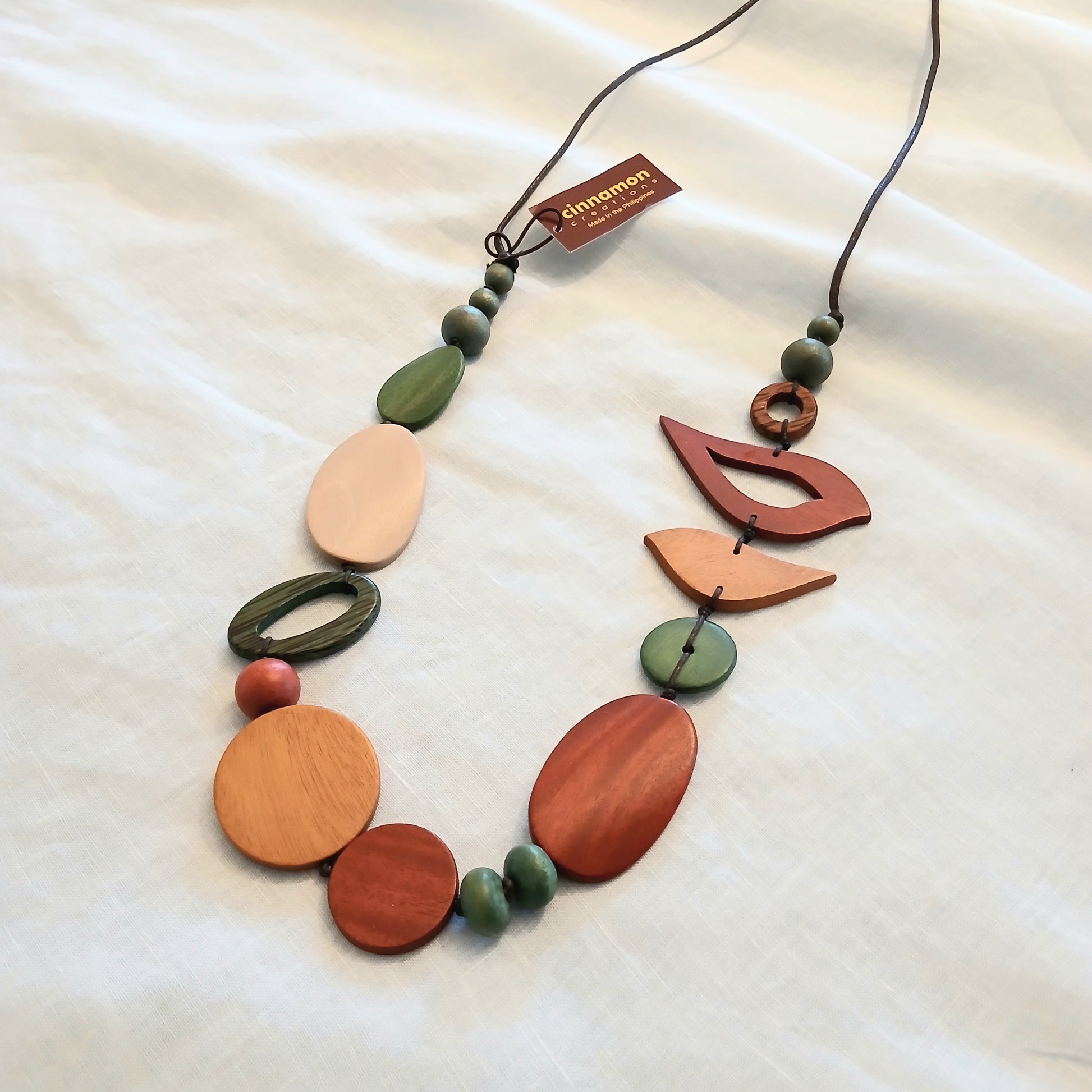 2 Birds Together on Oval Beads N6-1165