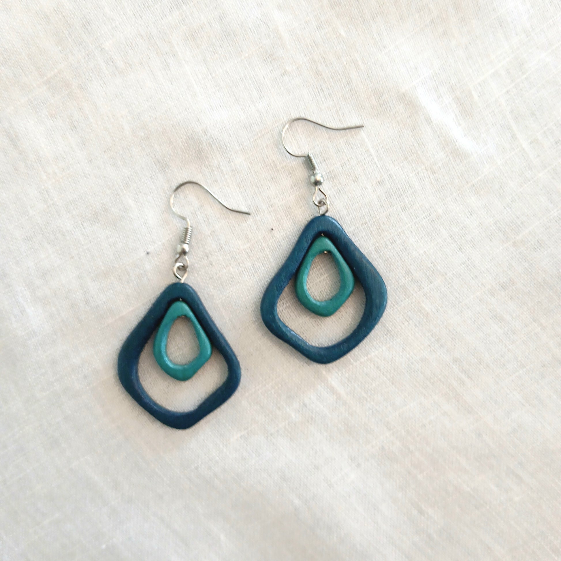 Artistic Diamond Shaped Earrings E6-5941
