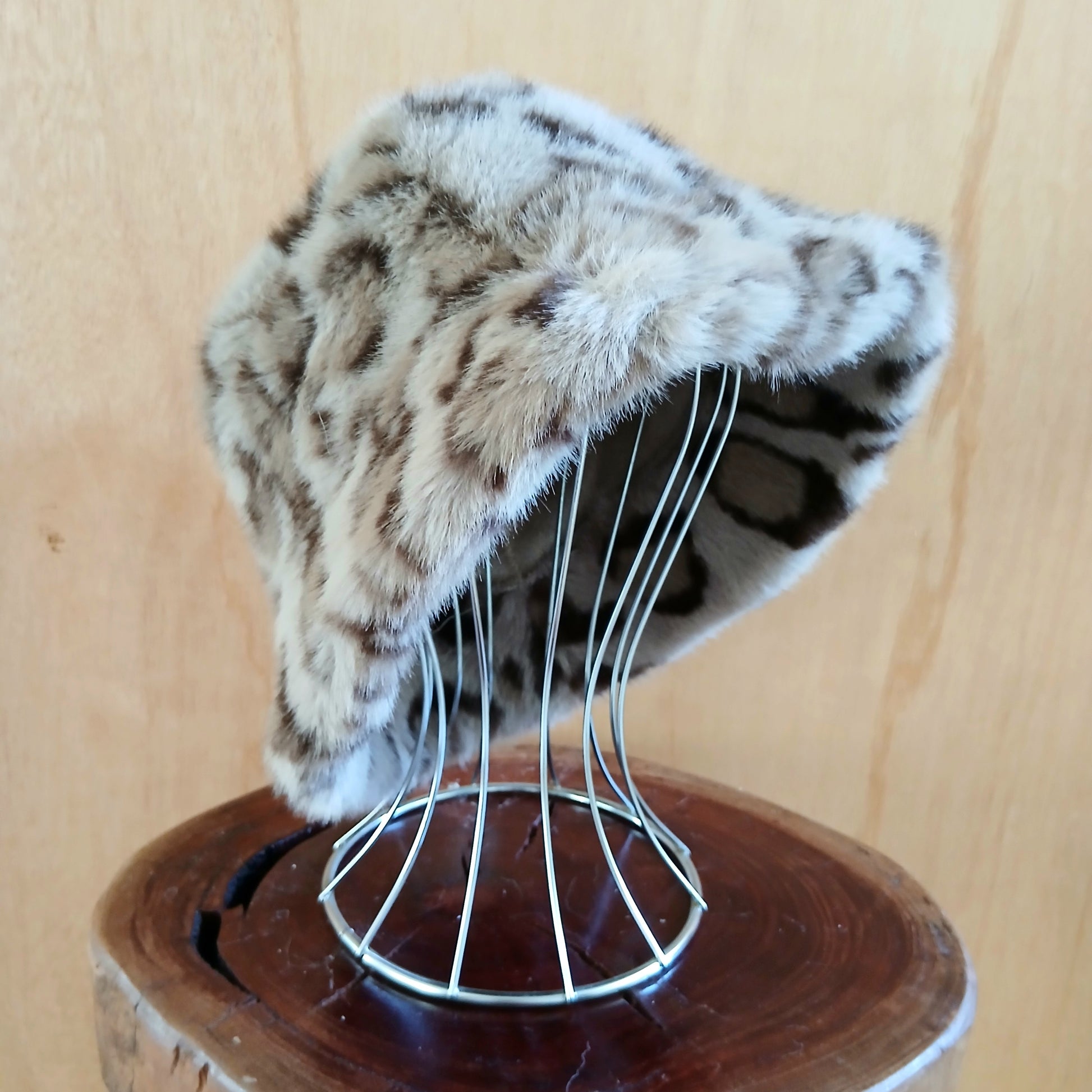 Pre-Order Faux Fur Leopard Bucket Hat Classic 7525