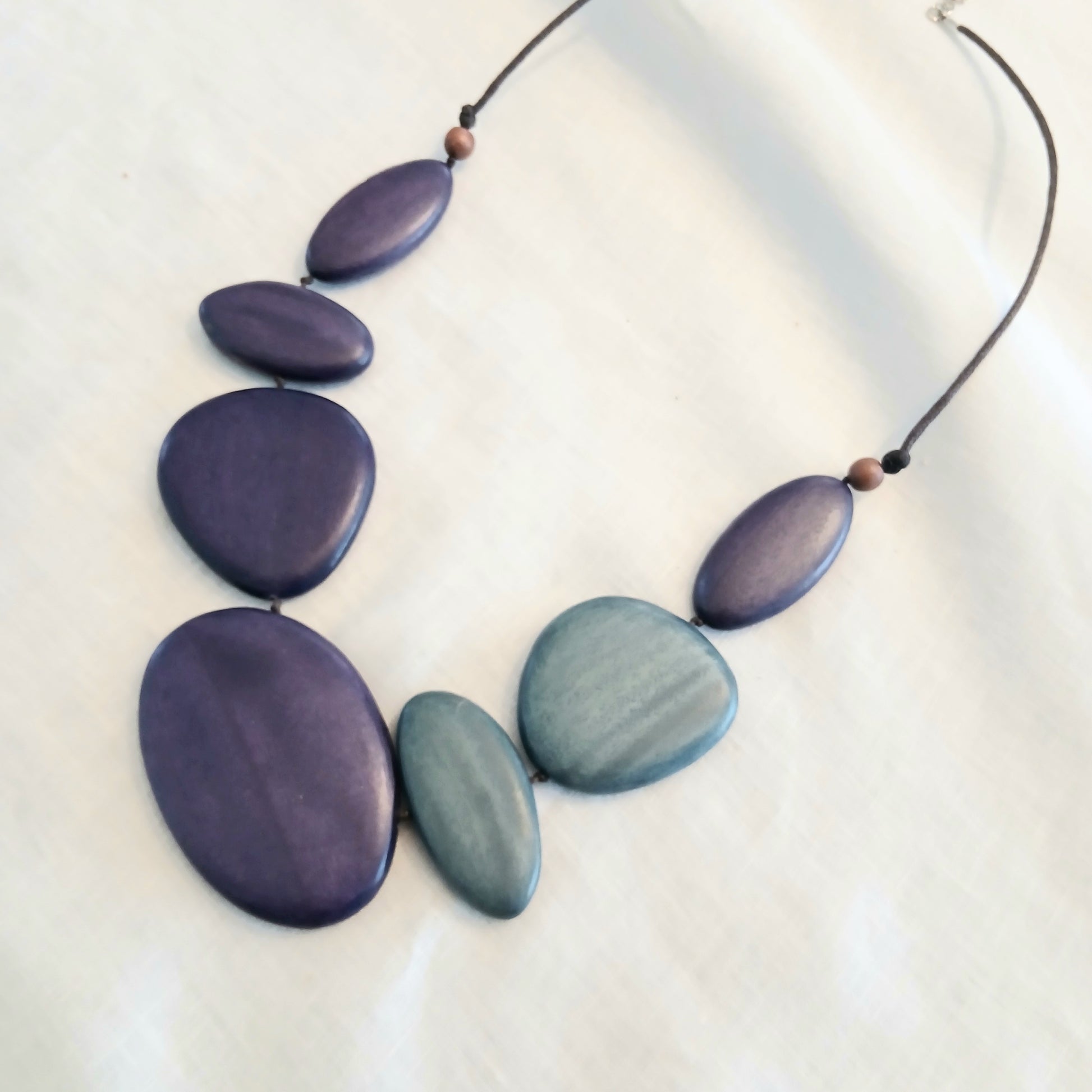 Chunky Mixed Oval Shaped Wooden Beaded Necklace N6-2249