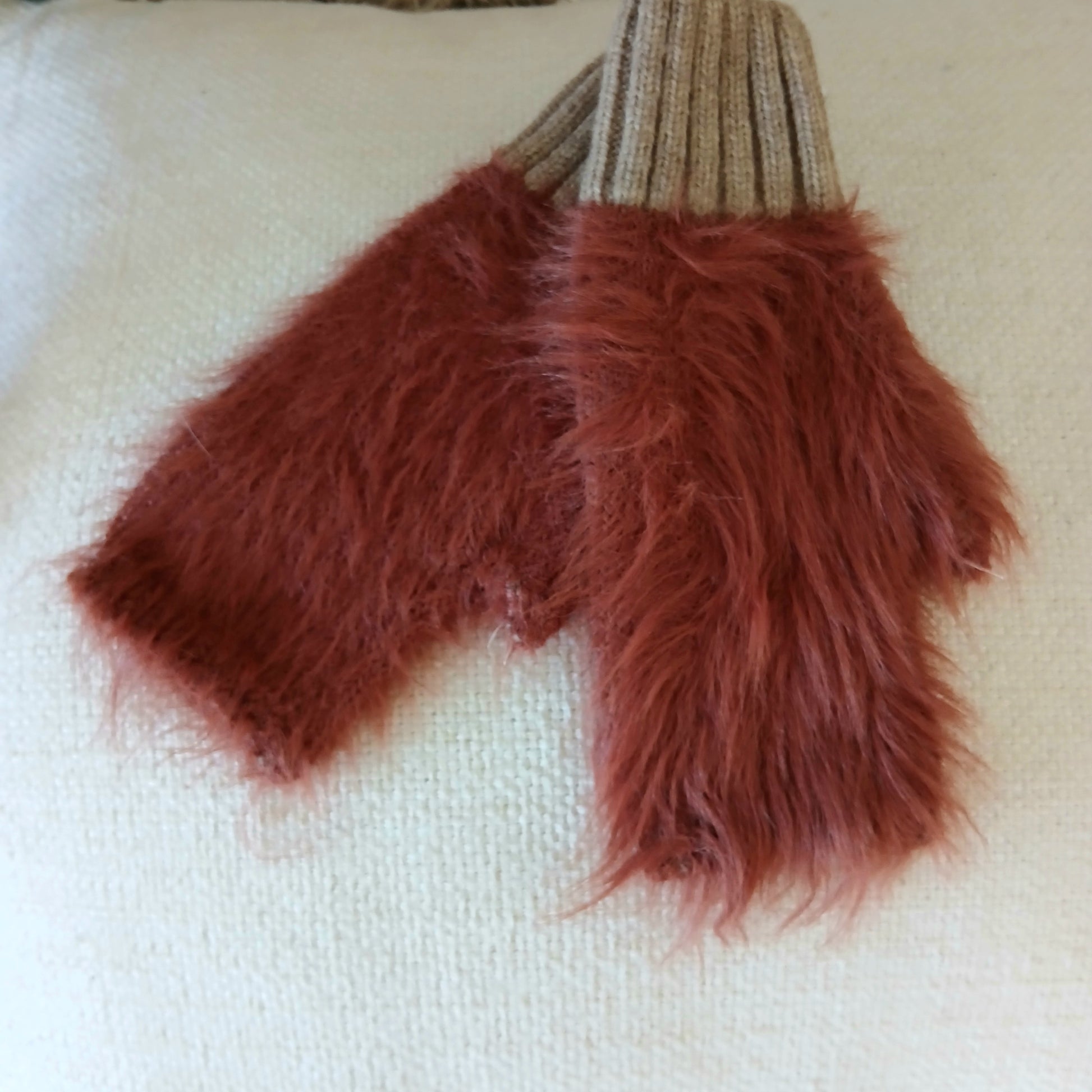 Pre-Order Fluffy Faux Fur Fingerless Gloves GL040