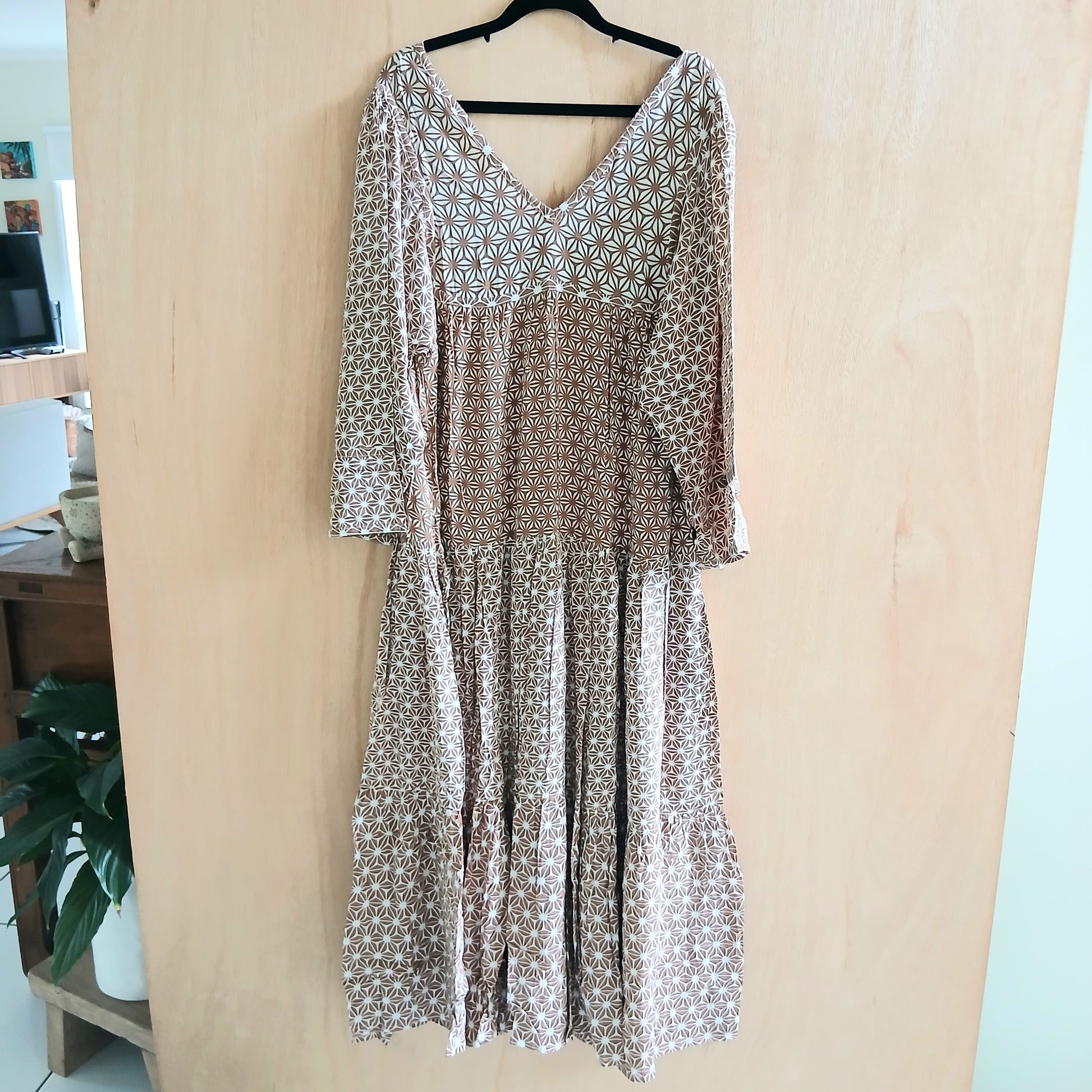 Large Sleeve Layered Viscose Dress 67130