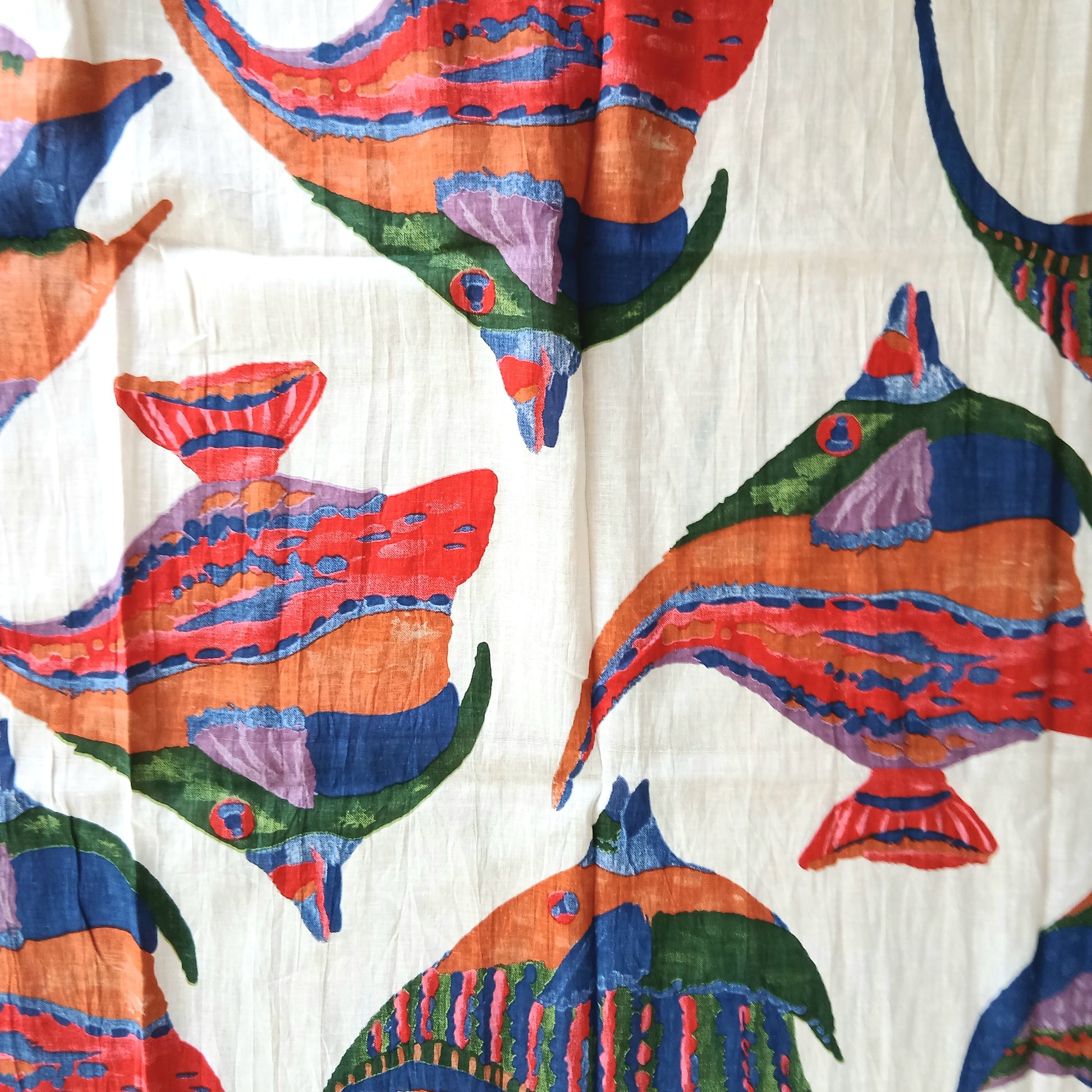 Gorgeous Large Fins Fish Cotton Scarf 65528