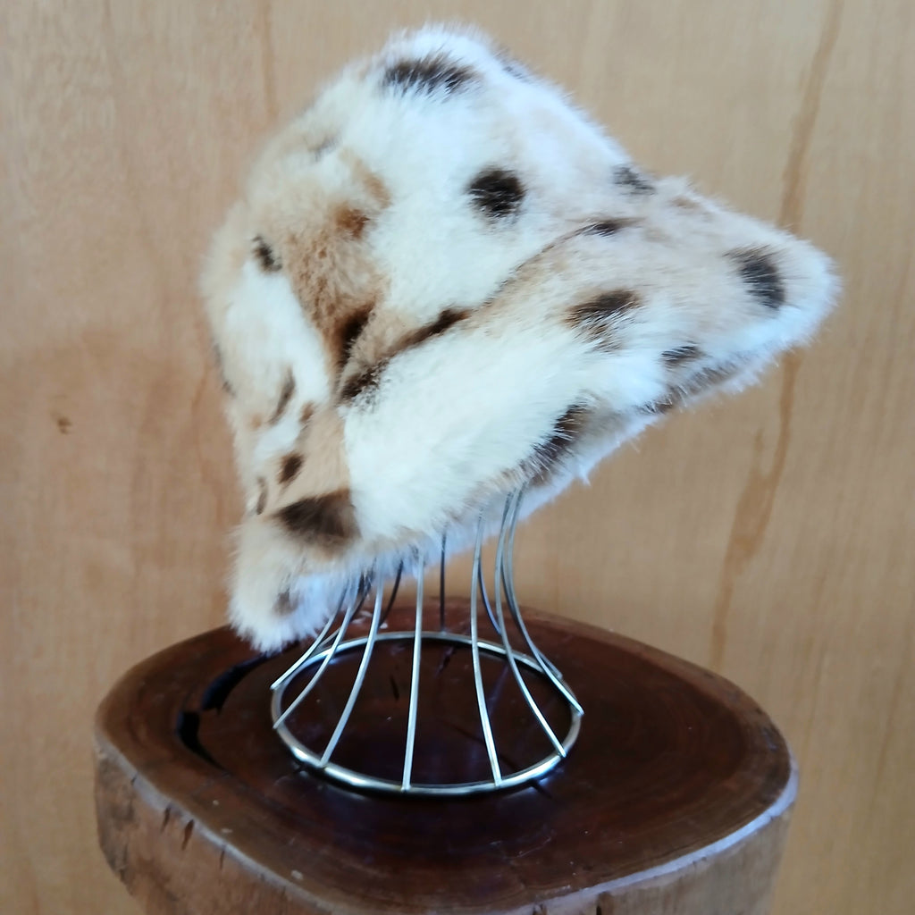 Pre-Order Fluffy Faux Fur Bucket Hat Unique Leopard 7537