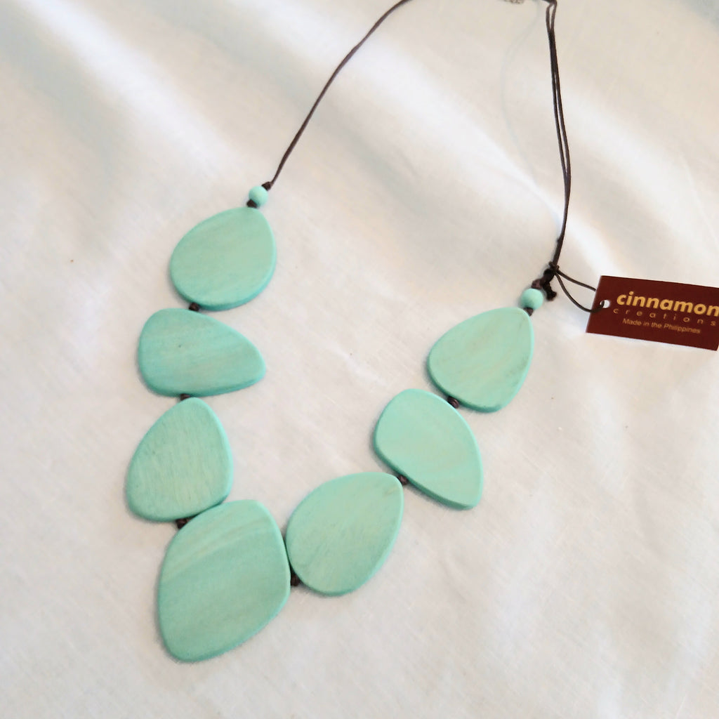 Oval Shaped Wooden Beaded Necklace N6-7744