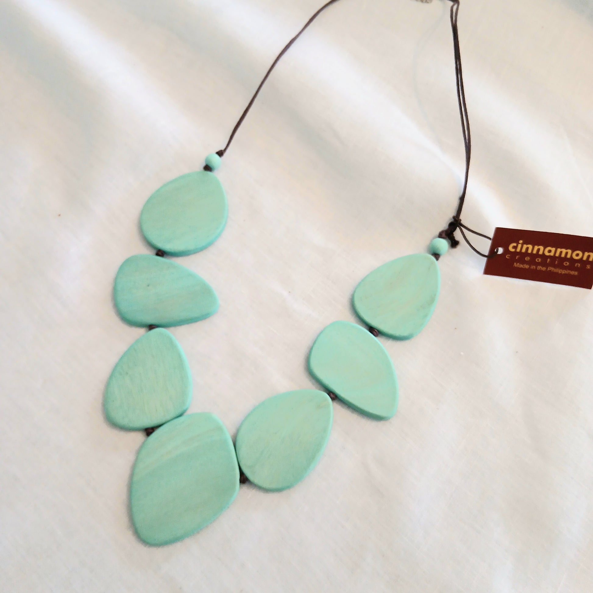 Oval Shaped Wooden Beaded Necklace N6-7744