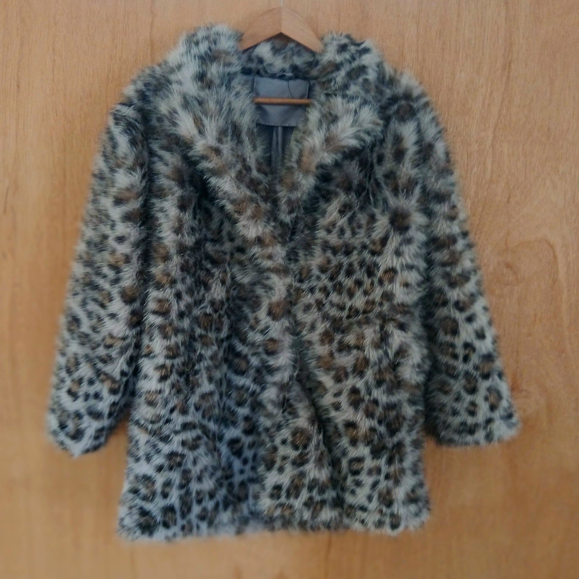 PRE-ORDER Faux Fur Short Leopard Jacket F77