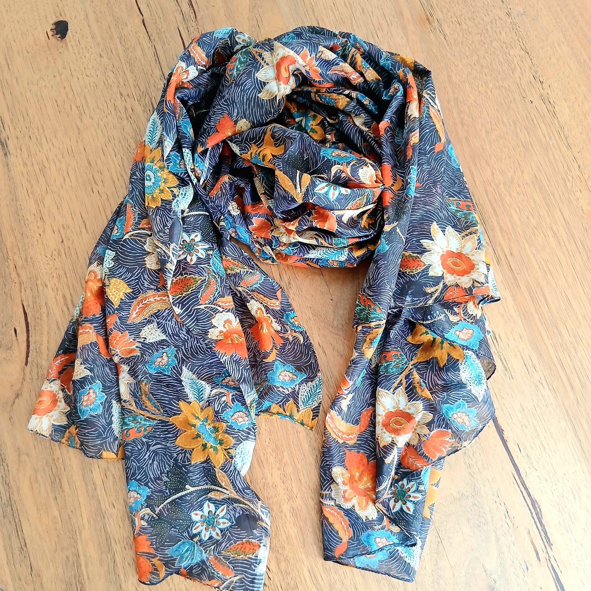 Cotton Flower Scarf - Gris Fonce