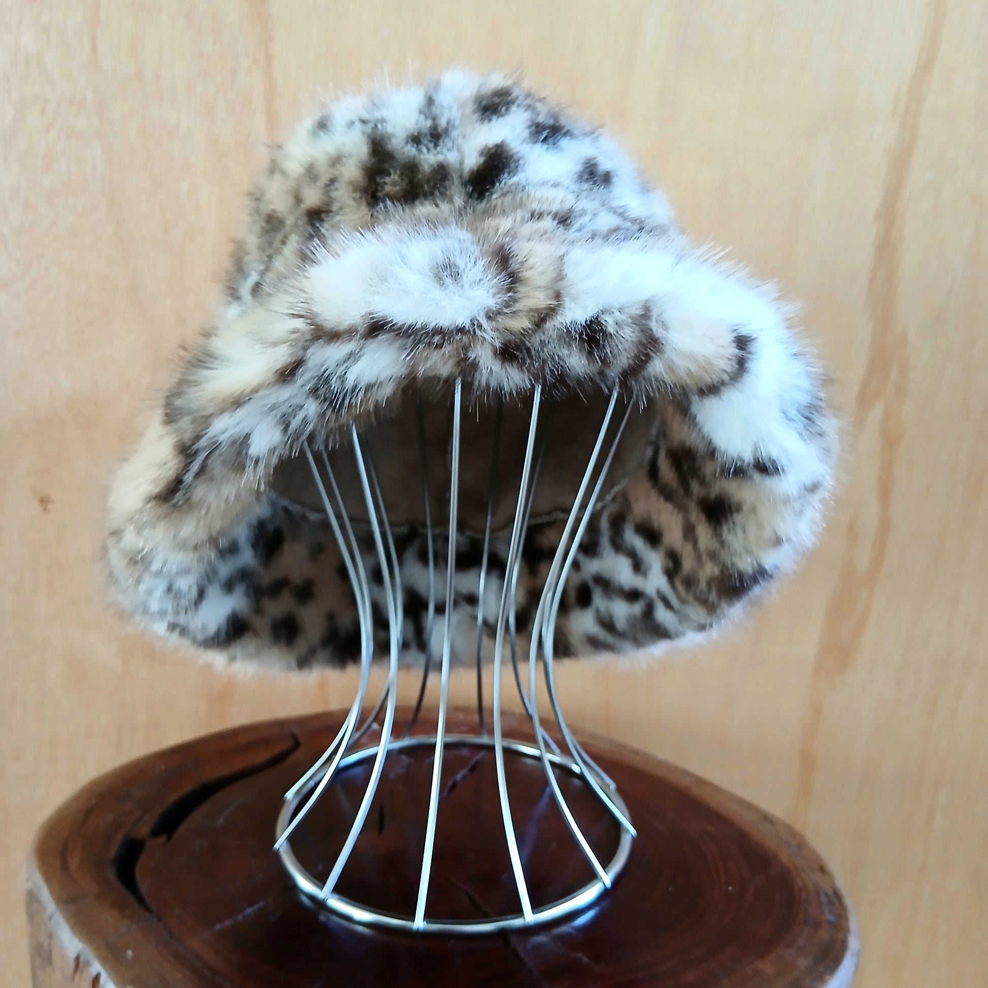 Pre-Order Fluffy Faux Fur Bucket Hat Leopard 7532