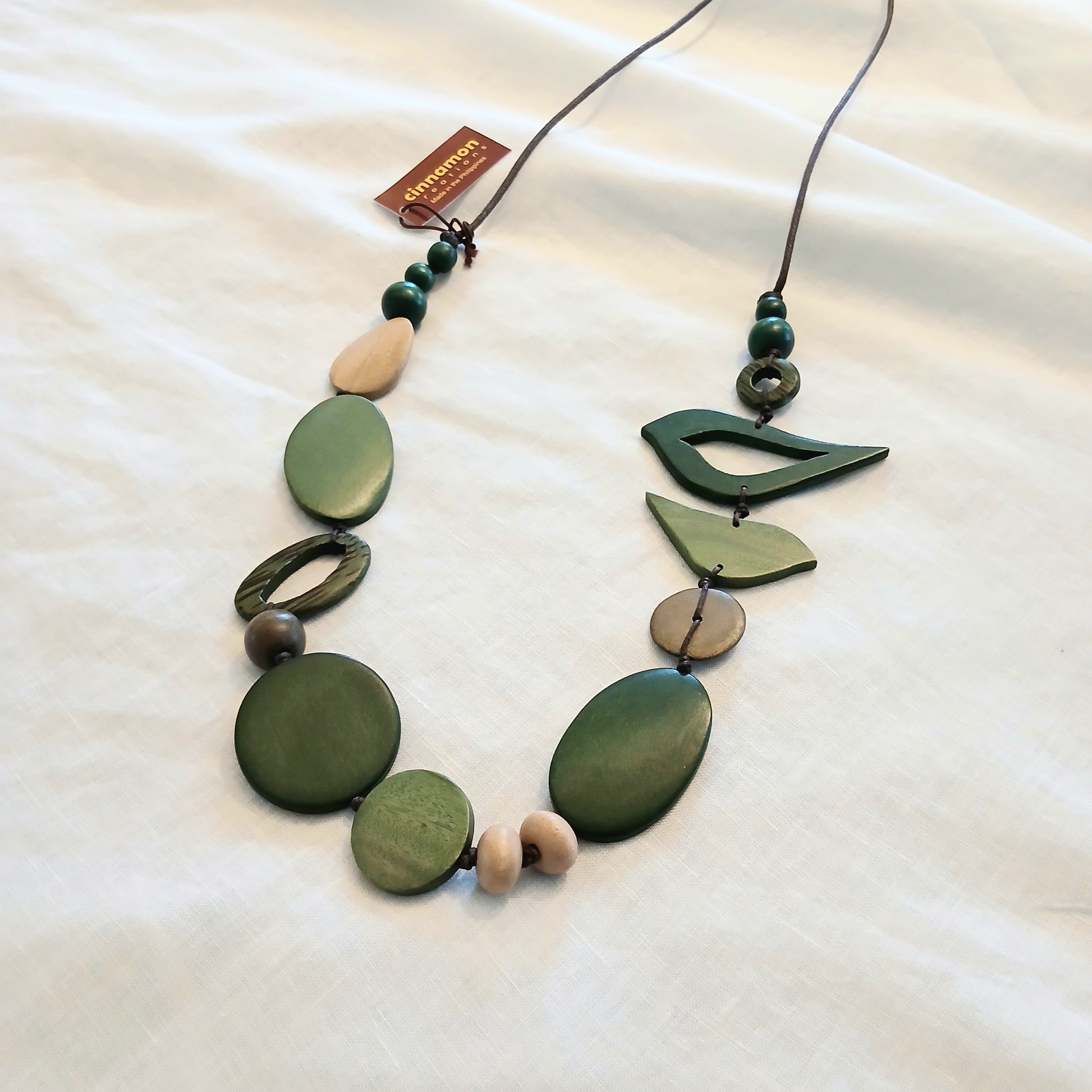 2 Birds Together on Oval Beads N6-1165