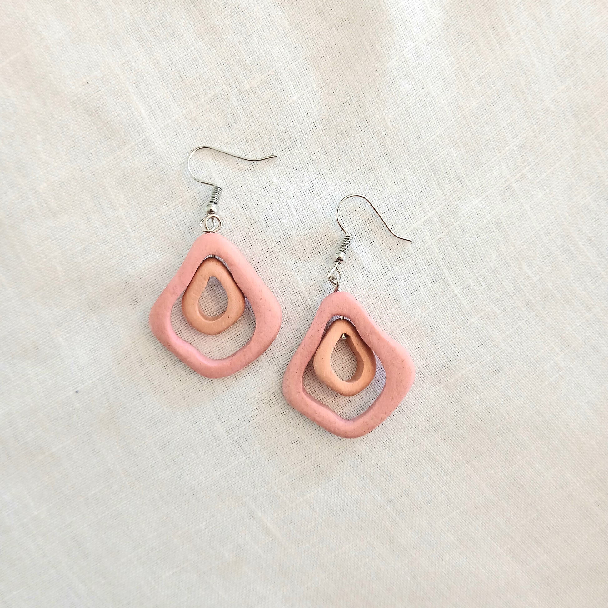Artistic Diamond Shaped Earrings E6-5941