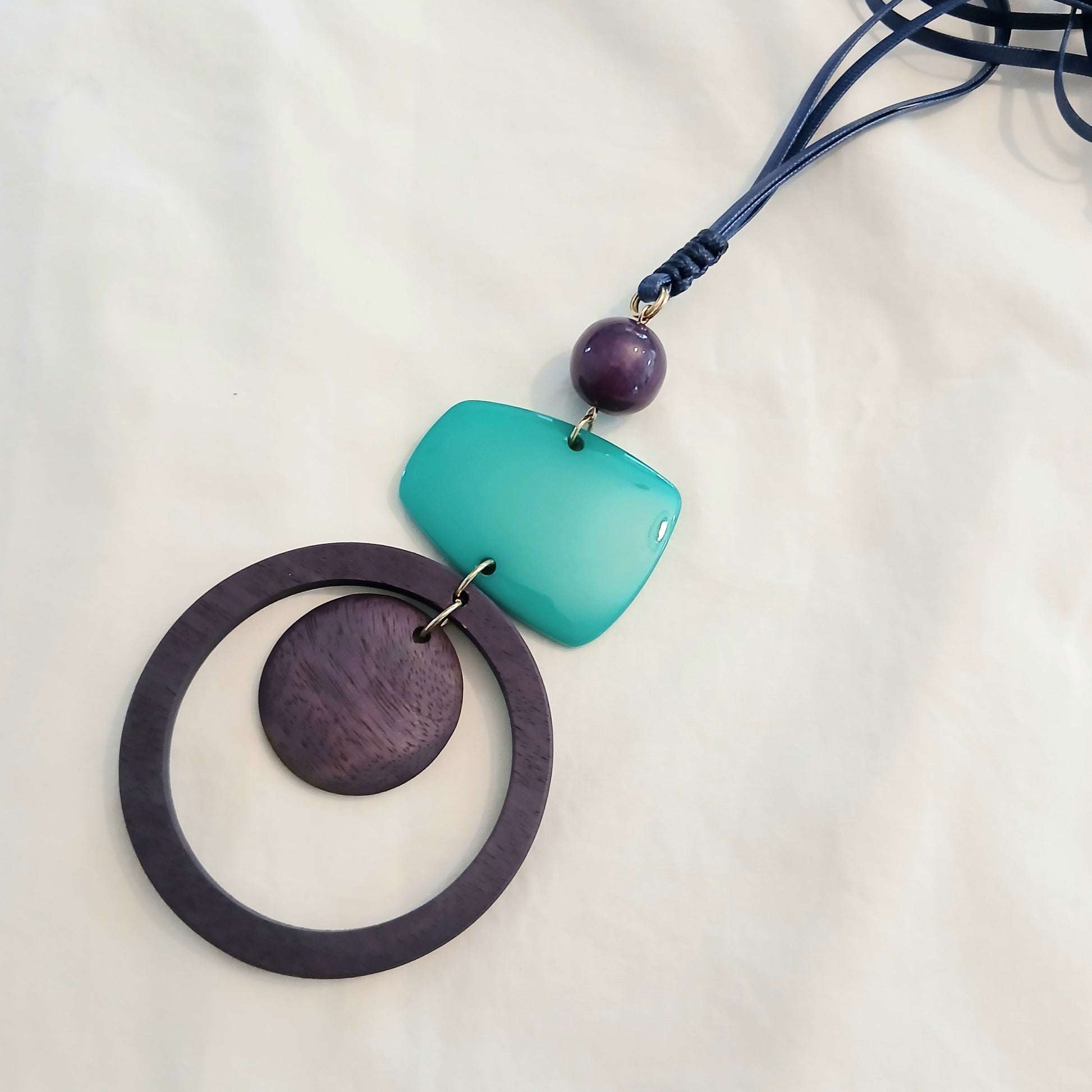 PRE-ORDER Chunky Resin Necklace with Circles MK-35098