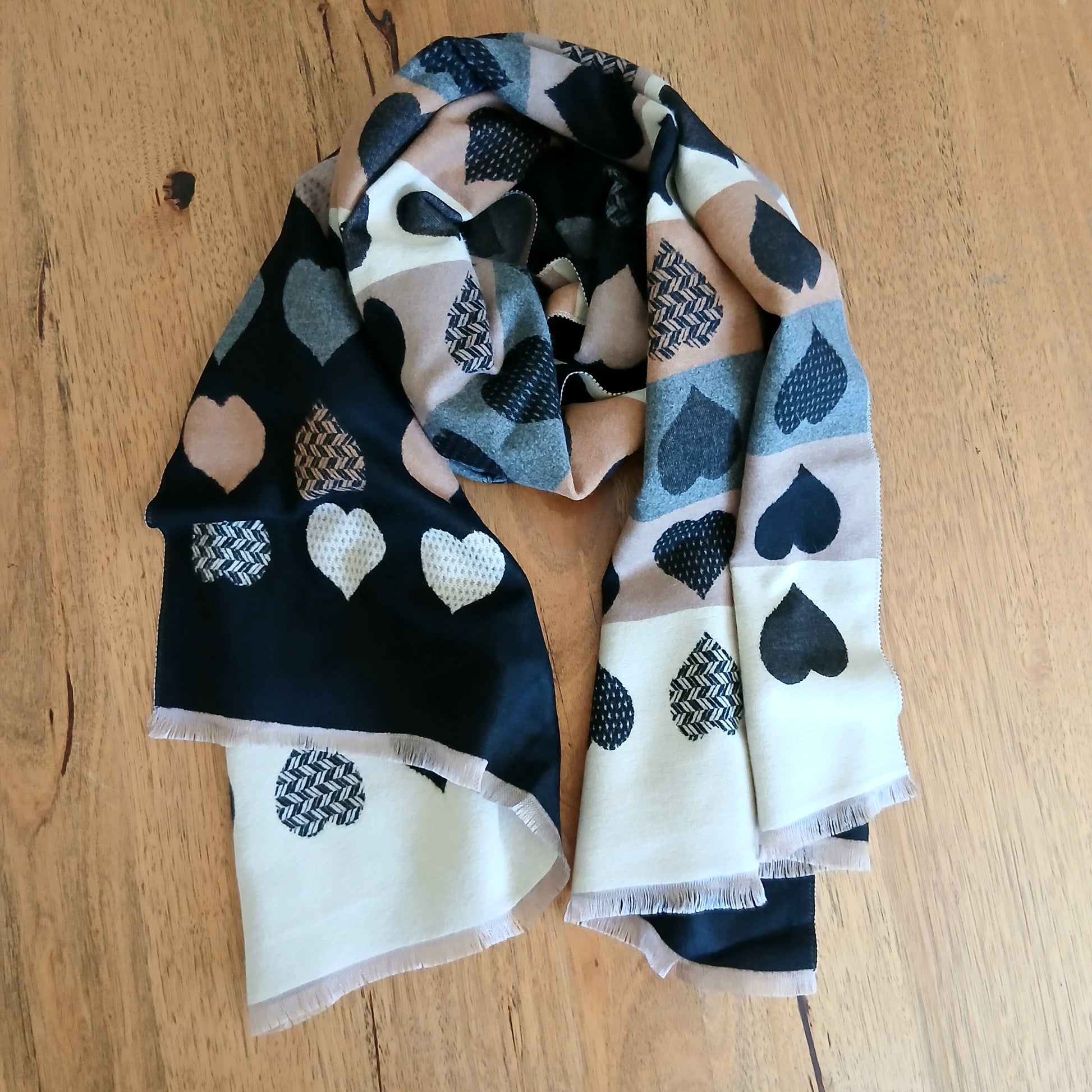 Pre-Order Light Winter Double Sided Scarf Hearts 332730