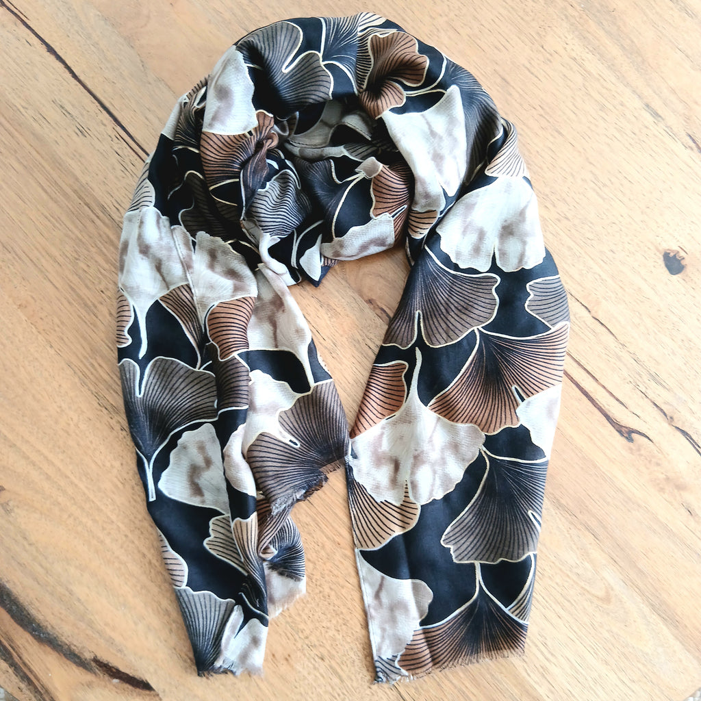 Mushroom / Lotus Silhouette Scarf 65349