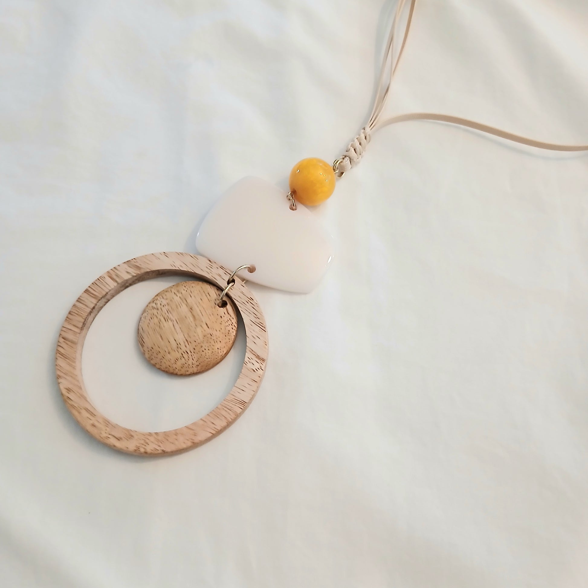 PRE-ORDER Chunky Resin Necklace with Circles MK-35098