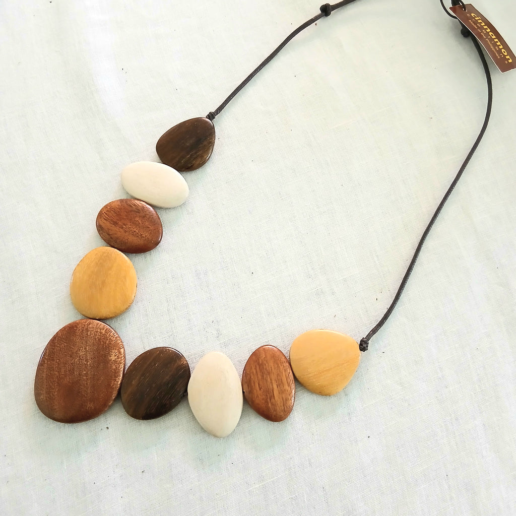 Elegant Wooden Beaded Necklace Earthy N6-5930W