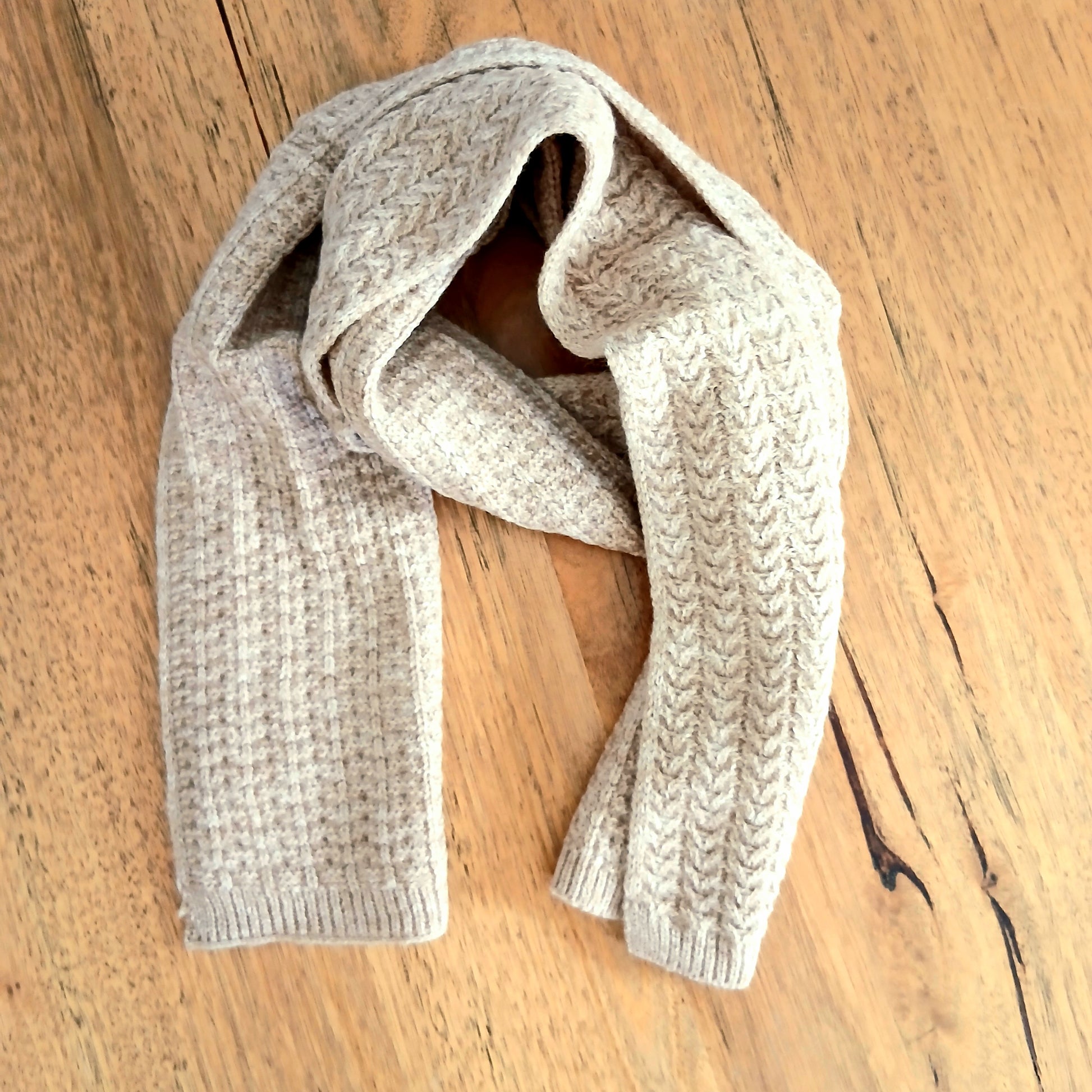 Narrow Scarf Zig Zag Knit 332333