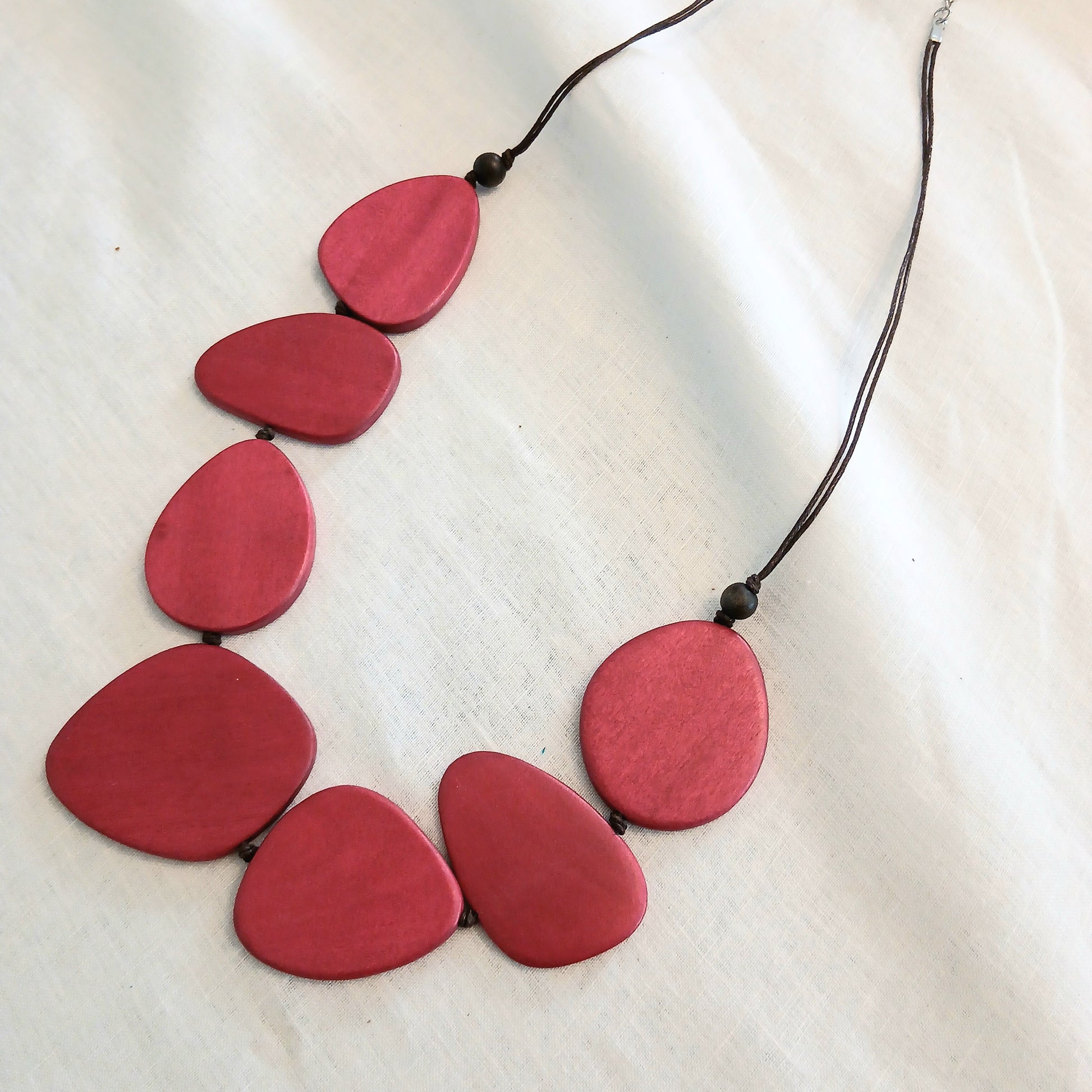 Oval Shaped Wooden Beaded Necklace N6-7744