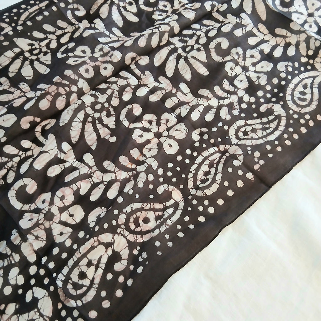 Oriental Leaves Pure Silk Scarf PS 1172/L COL 1